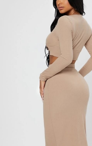 PETITE Sweetheart Neck Crop Top & Split Thigh Skirt - Picture 3 of 4